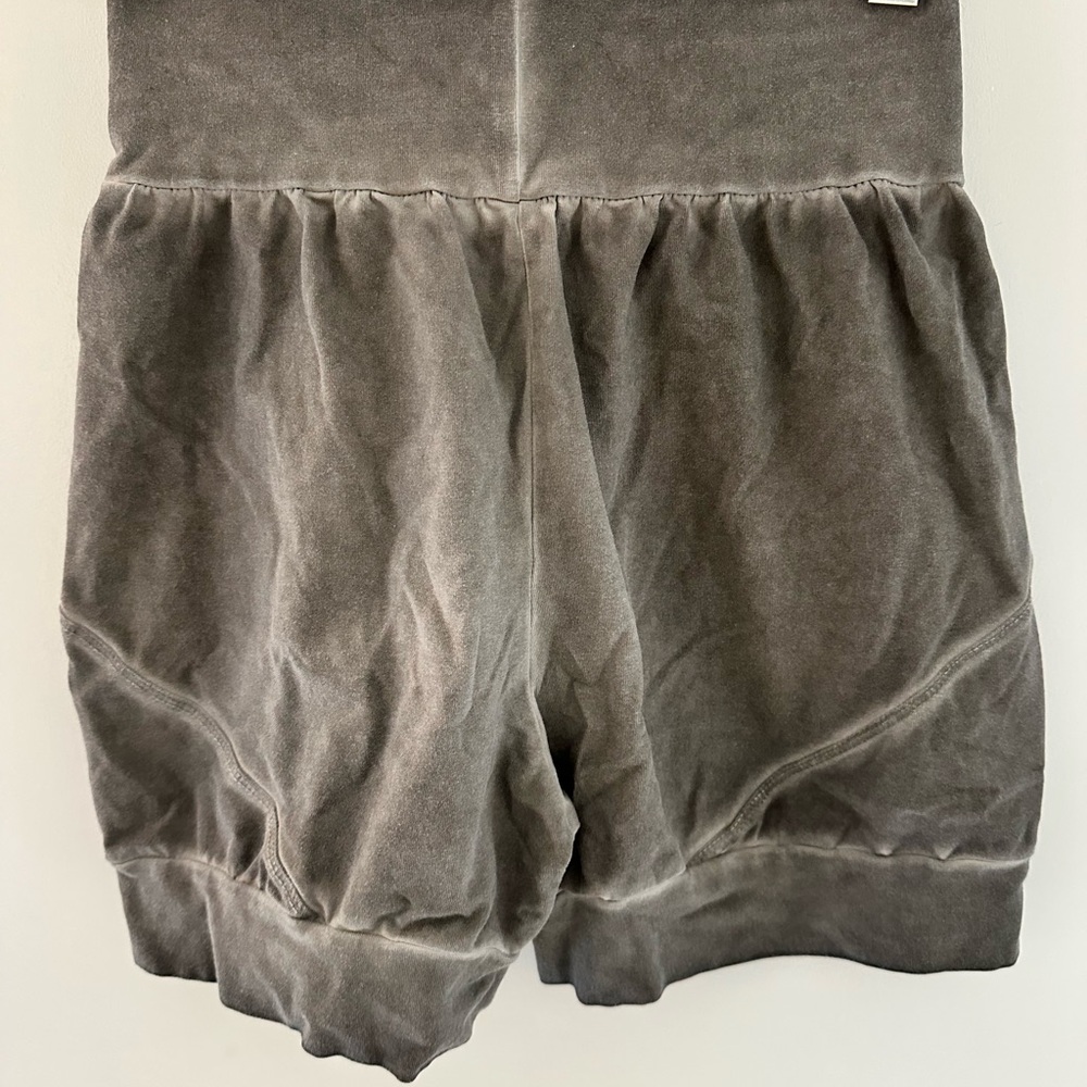 Ripple Yoga Shorts Gray Small